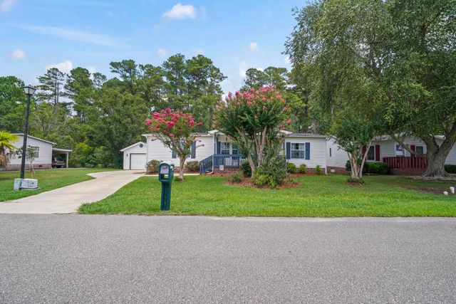 212 Captains Dr., Little River, SC 29566