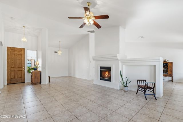 2315 E Bonita Canyon Drive, Green Valley, AZ 85614