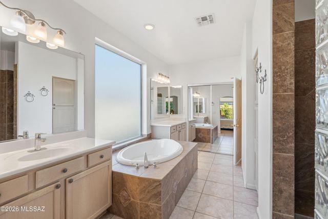 2315 E Bonita Canyon Drive, Green Valley, AZ 85614