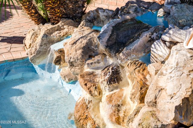 2315 E Bonita Canyon Drive, Green Valley, AZ 85614