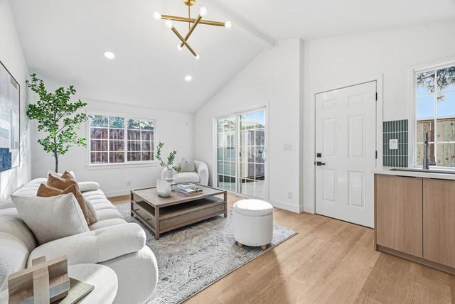 263 Vineyard Dr, San Jose, CA 95119