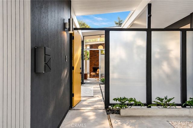 842 E Glendale, Orange, CA 92865