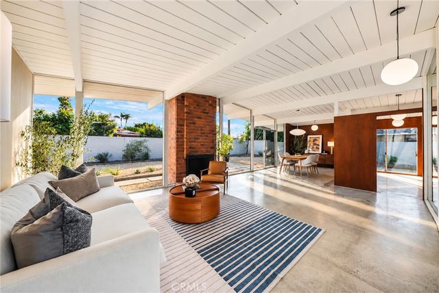 842 E Glendale, Orange, CA 92865