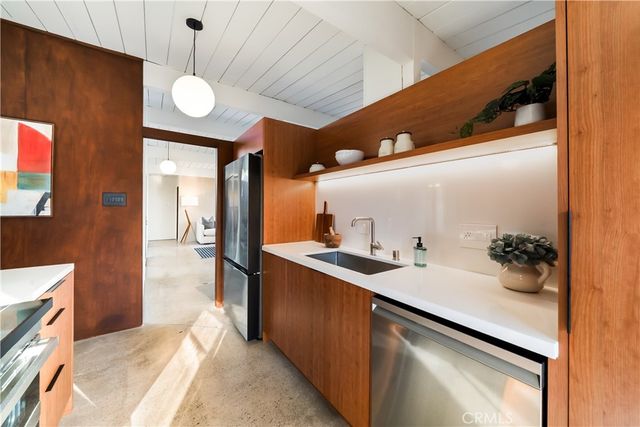 842 E Glendale, Orange, CA 92865