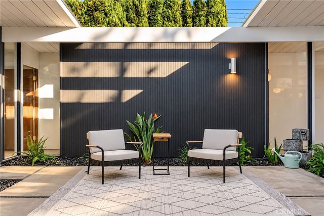 842 E Glendale, Orange, CA 92865