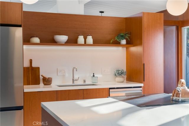 842 E Glendale, Orange, CA 92865