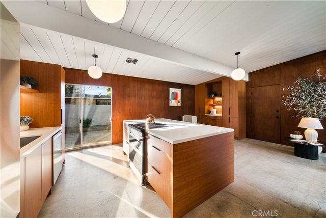 842 E Glendale, Orange, CA 92865