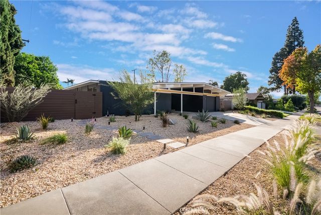 842 E Glendale, Orange, CA 92865