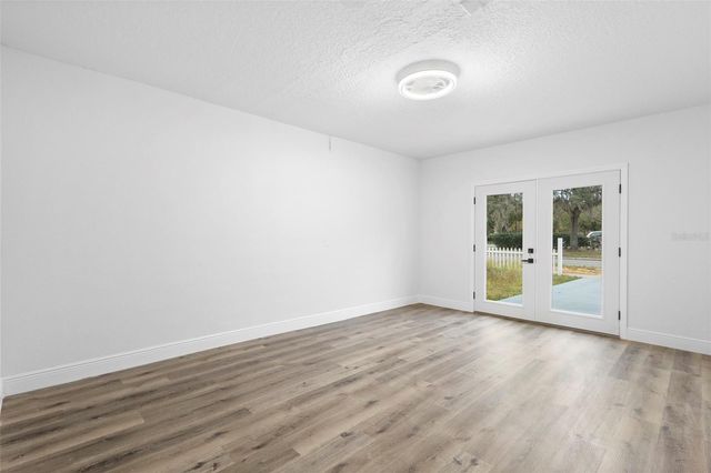 860 S GROVE STREET, Eustis, FL 32726