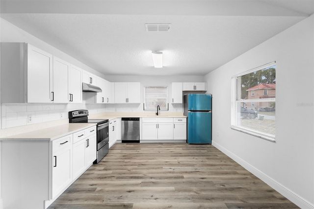 860 S GROVE STREET, Eustis, FL 32726