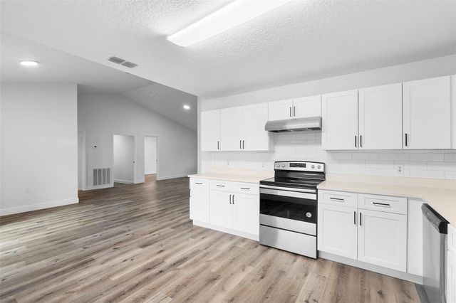 860 S GROVE STREET, Eustis, FL 32726