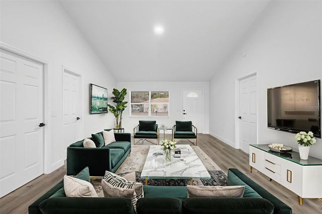 860 S GROVE STREET, Eustis, FL 32726