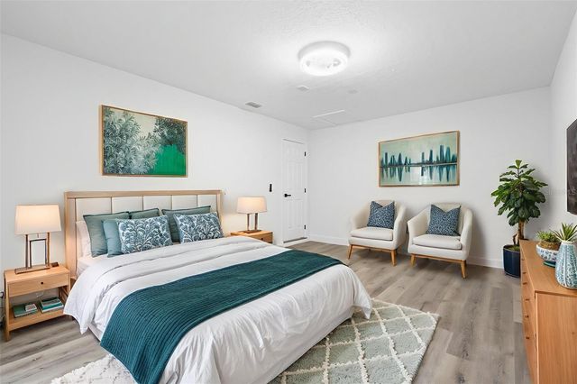 860 S GROVE STREET, Eustis, FL 32726