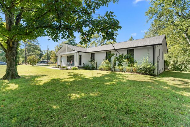 1001 Chapel Ct, Franklin, TN 37069