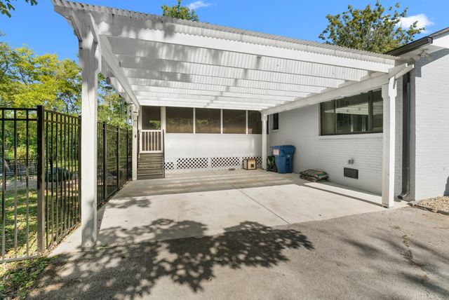 1001 Chapel Ct, Franklin, TN 37069