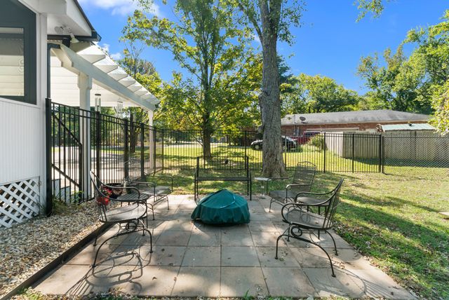 1001 Chapel Ct, Franklin, TN 37069