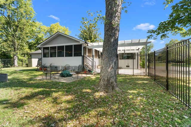 1001 Chapel Ct, Franklin, TN 37069