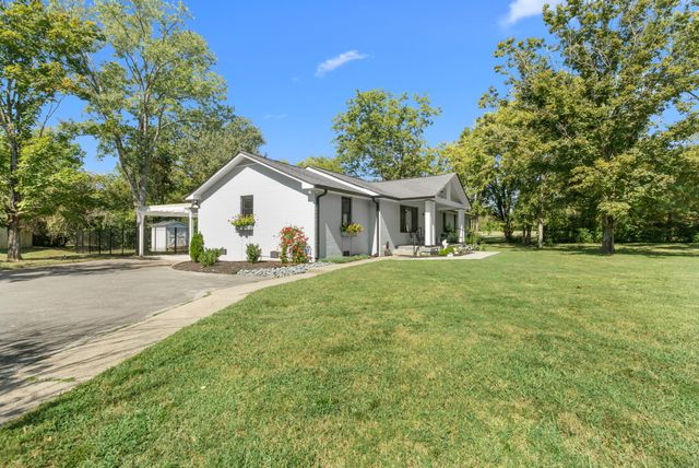 1001 Chapel Ct, Franklin, TN 37069