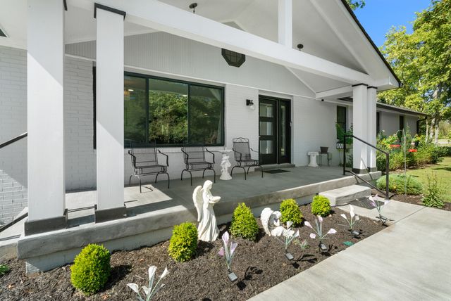 1001 Chapel Ct, Franklin, TN 37069