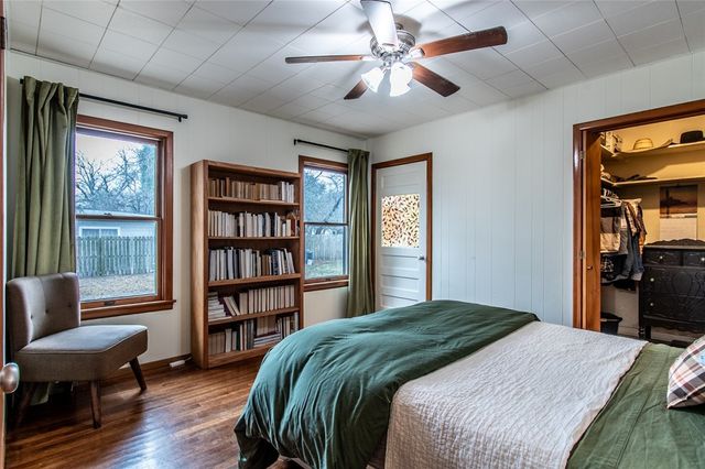 1711 N Washington St, Beeville, TX 78102