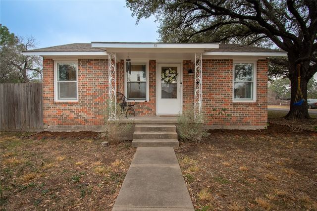 1711 N Washington St, Beeville, TX 78102