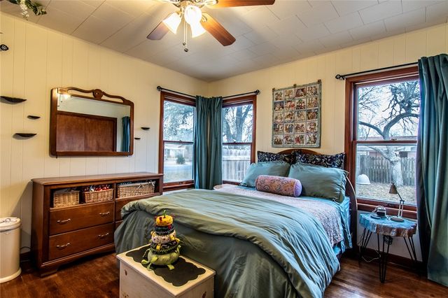 1711 N Washington St, Beeville, TX 78102