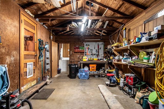 1711 N Washington St, Beeville, TX 78102