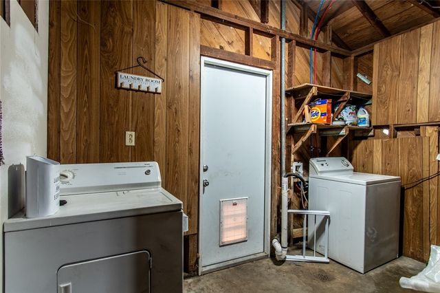 1711 N Washington St, Beeville, TX 78102