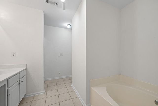 941 Abbey Park Way, Lawrenceville, GA 30044