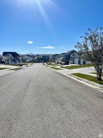 8009 S HAYDEN PARK ST, West Jordan, UT 84081