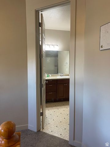 8009 S HAYDEN PARK ST, West Jordan, UT 84081