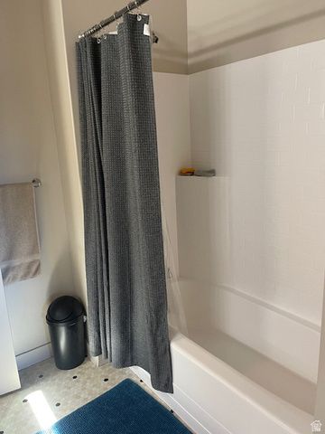 8009 S HAYDEN PARK ST, West Jordan, UT 84081