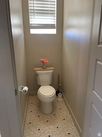 8009 S HAYDEN PARK ST, West Jordan, UT 84081