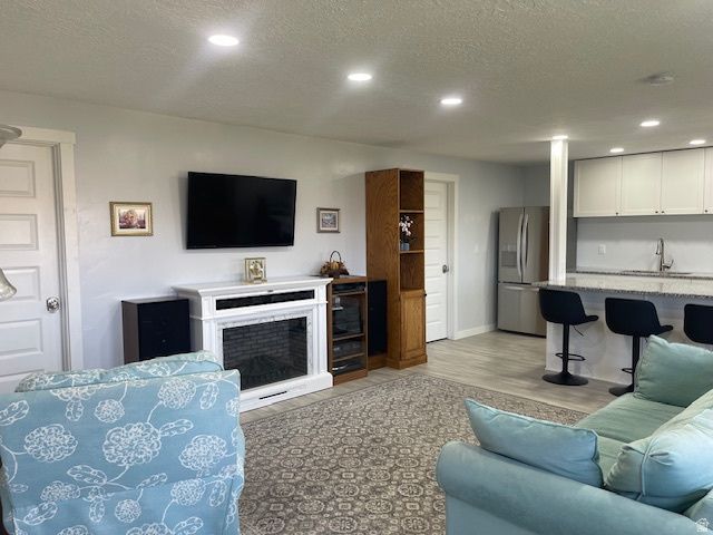 8009 S HAYDEN PARK ST, West Jordan, UT 84081