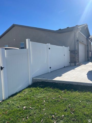 8009 S HAYDEN PARK ST, West Jordan, UT 84081