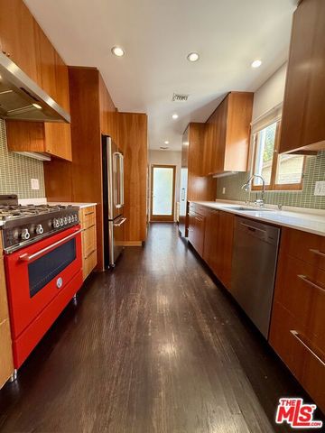 4248 Lexington Avenue, Los Angeles, CA 90029