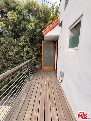 4248 Lexington Avenue, Los Angeles, CA 90029