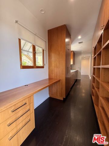 4248 Lexington Avenue, Los Angeles, CA 90029
