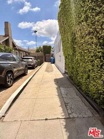 4248 Lexington Avenue, Los Angeles, CA 90029
