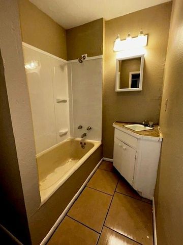 12 Catherine Street S 2, Mobile, AL 36604