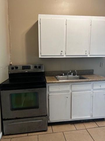 12 Catherine Street S 2, Mobile, AL 36604