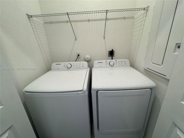 1110 SE 27th Ter 1110, Homestead, FL 33035