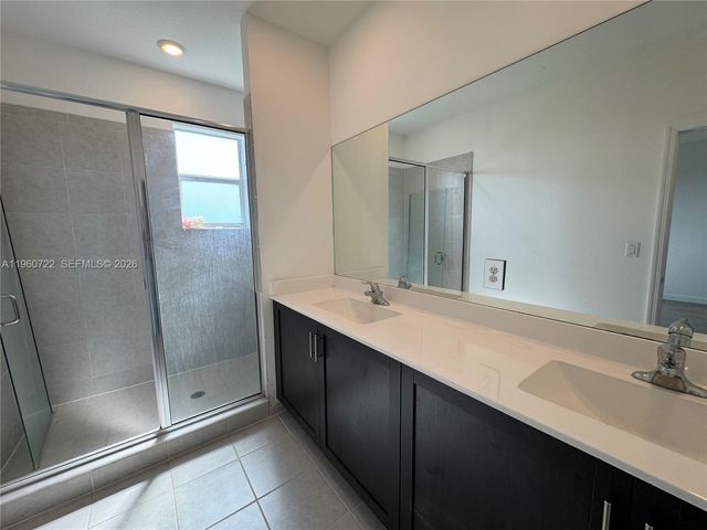 1110 SE 27th Ter 1110, Homestead, FL 33035