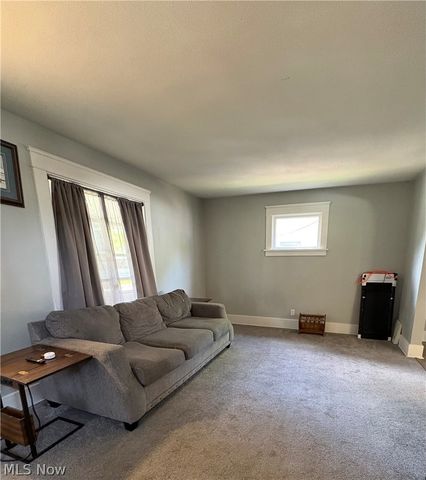 324 Sayers Avenue, Niles, OH 44446
