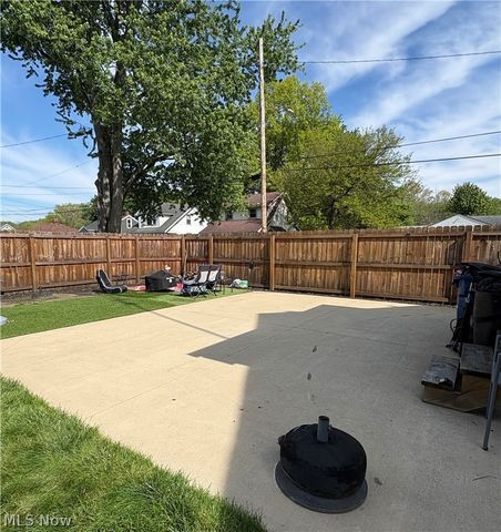324 Sayers Avenue, Niles, OH 44446