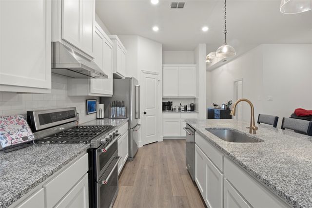 637 Mooney Drive, Saginaw, TX 76179