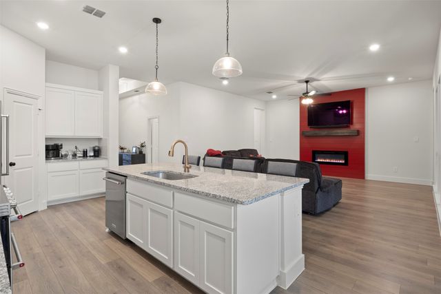 637 Mooney Drive, Saginaw, TX 76179