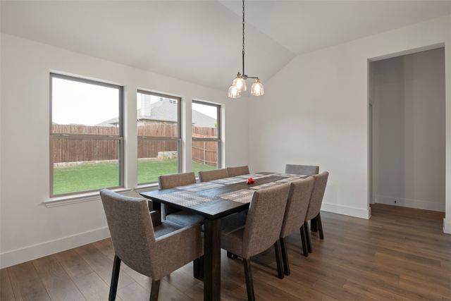 637 Mooney Drive, Saginaw, TX 76179