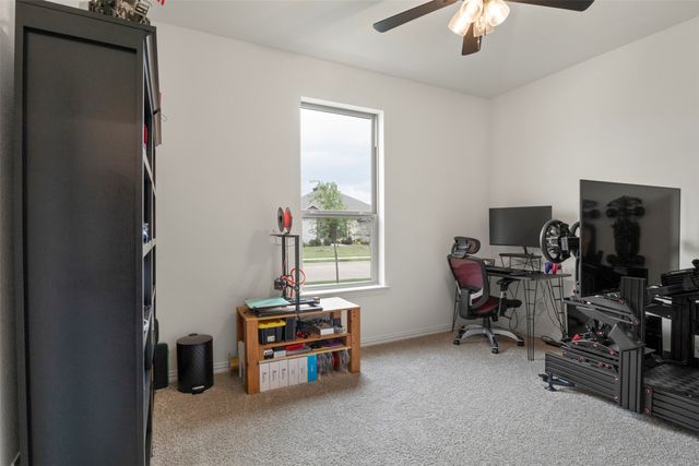 637 Mooney Drive, Saginaw, TX 76179