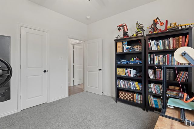 637 Mooney Drive, Saginaw, TX 76179